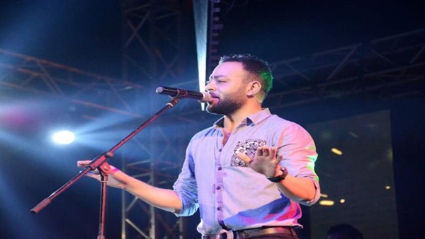 تامر عاشور 