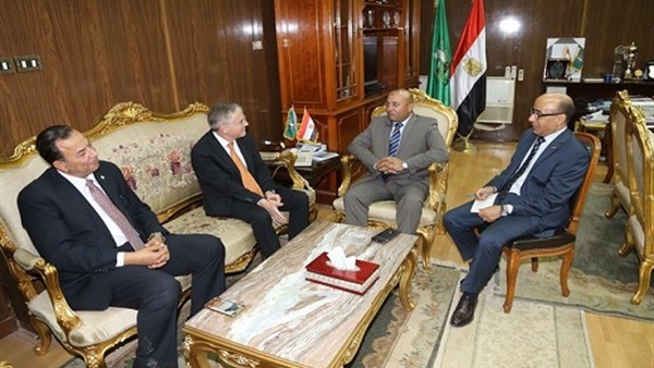 محافظ المنوفية وسفير