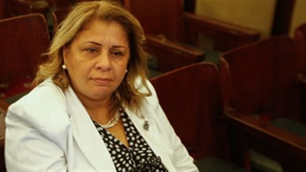 منى منير