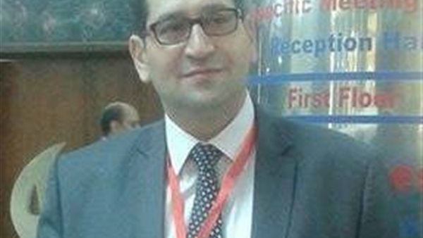 الدكتور إبراهيم عبد