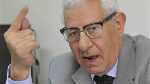 مكرم محمد أحمد