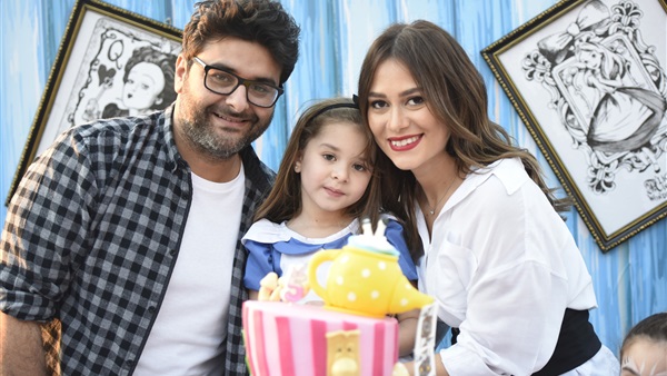 وليد منصور ونجلته