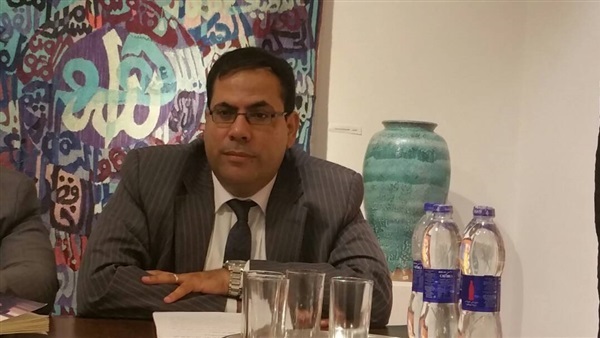 الدكتور حسين عبد