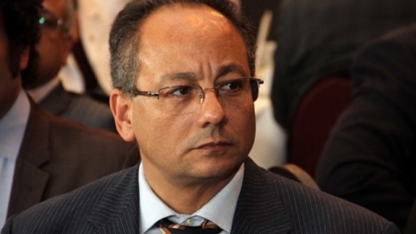 الدكتور عماد جاد
