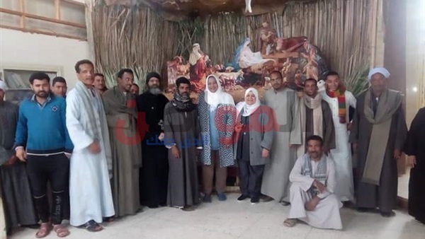 نائبة إدفو تهنئ-الأقباط-داخل