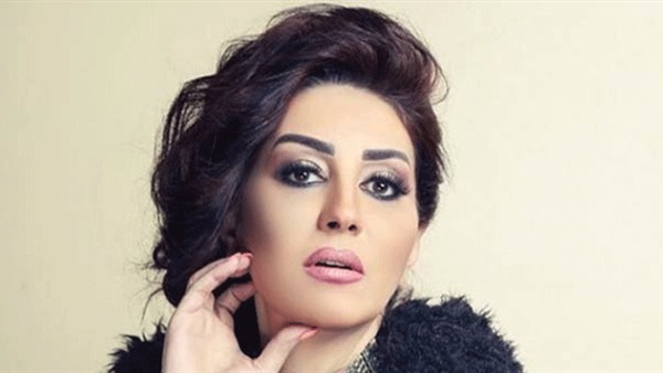 وفاء عامر