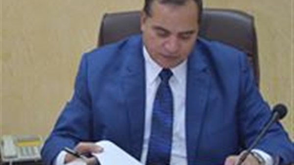 الدكتور احمد عزيز