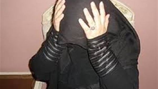 سيدة تقتل طفلي زوجها