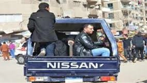 القبض علي شخصين
