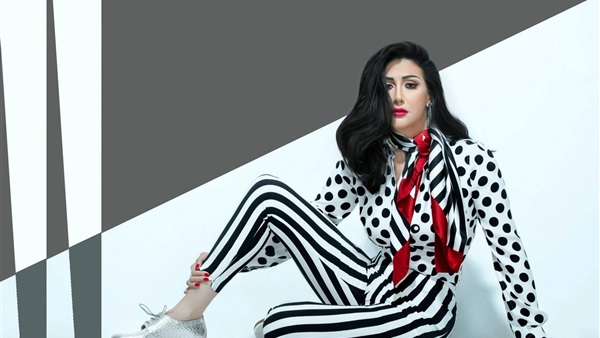 الفنانة غادة عبد