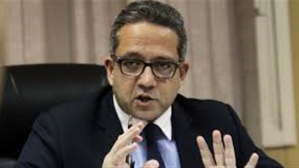 وزير الآثار