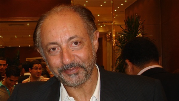 عبد العزيز مخيون