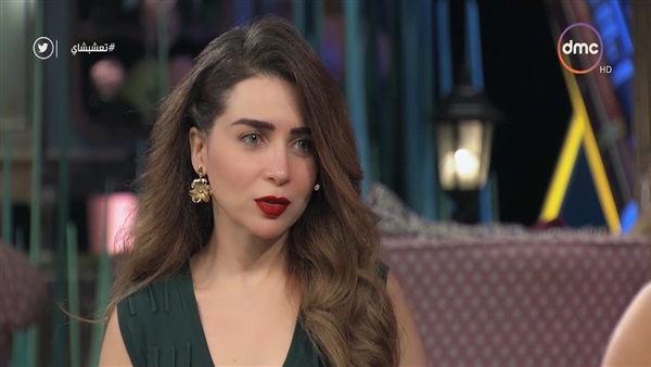 الفنانة مي عز الدين