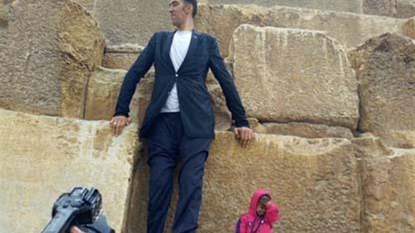 زيارة اطول رجل واقصر