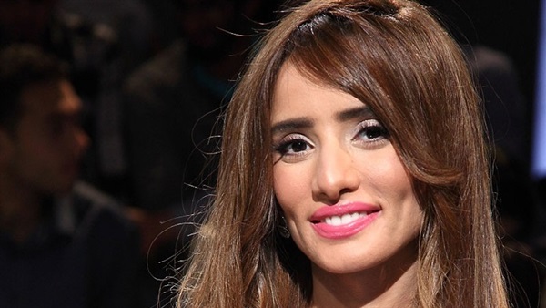 الفنانة زينة