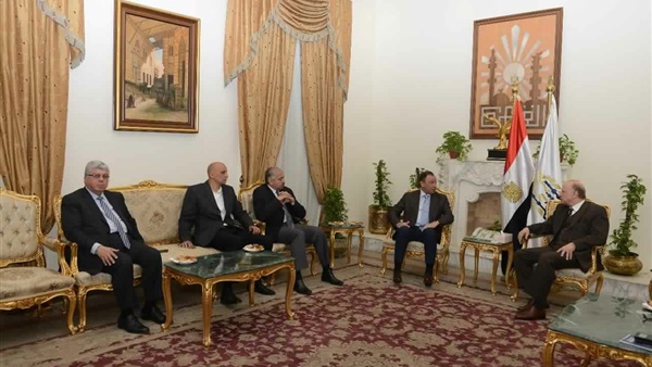 الخطيب مع محافظ القاهرة