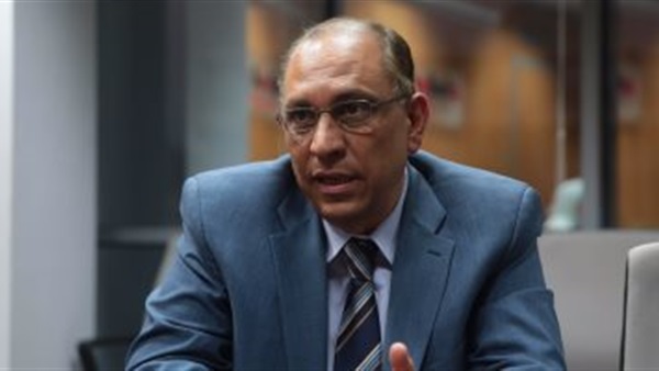 الدكتور طارق توفيق