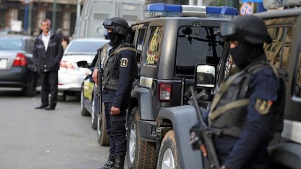 ضبط 3 هاربين
