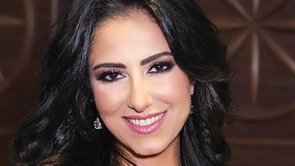 الفنانة حنان مطاوع