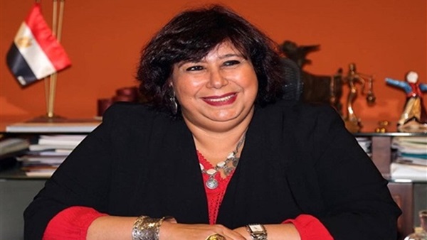وزيره الثقافه إيناس