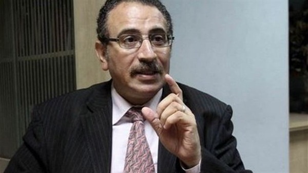  الدكتور طارق فهمى