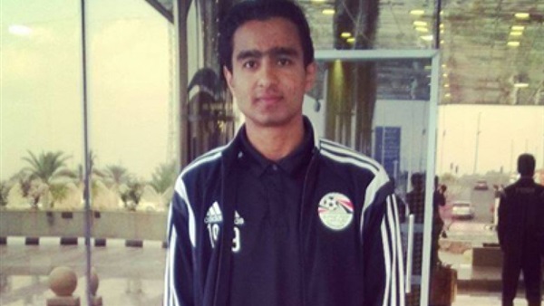 محمد-فخري-لاعب الاهلي