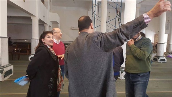 النائئبة ايفيلين
