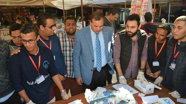 طلاب جامعة سوهاج