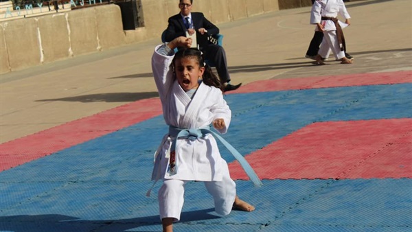 الطفلة جنى
