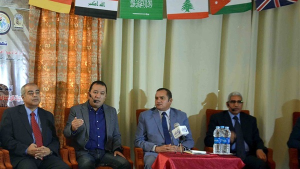 محافظ الأقصر-المؤتمر
