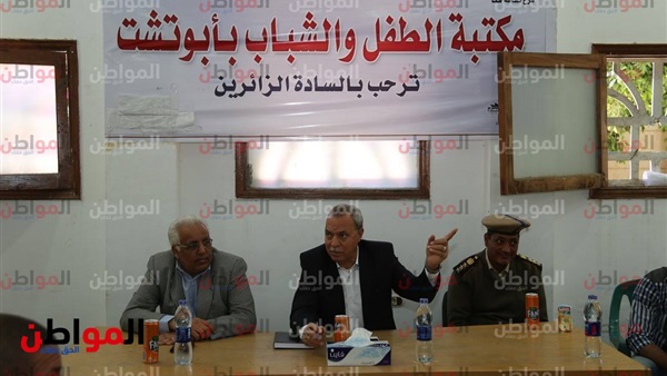 محافظ قنا في لقاؤه