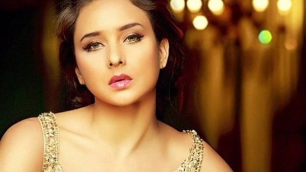 الفنانة نيلي كريم