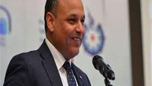 الدكتور محمود صقر