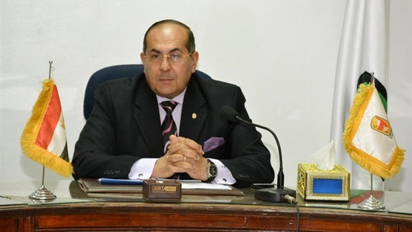 أيمن عبد المنعم محافظ
