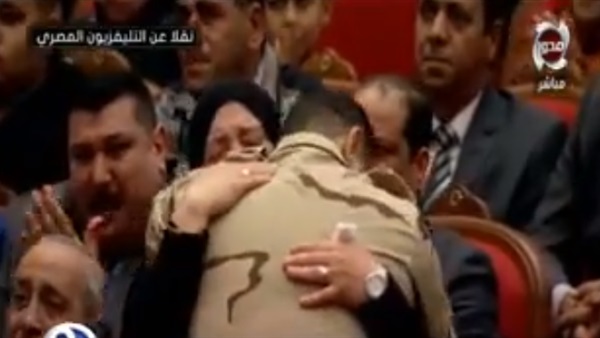 والدة احد الشهداء