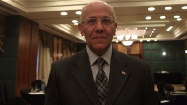 الدكتور عمر هيكل