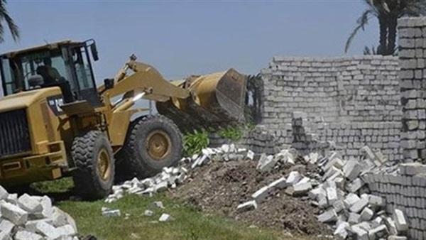 تعدى على الأراضي