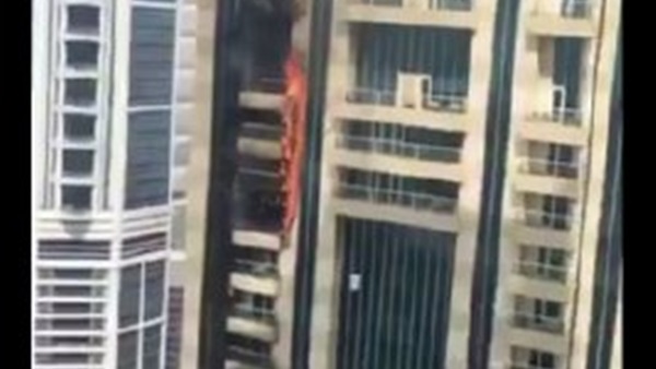 حريق في برج سكني