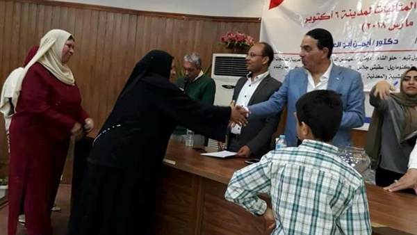 تكريم الأمهات في