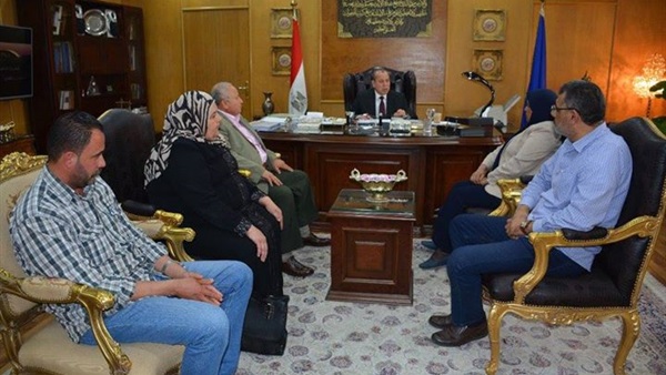محافظ دمياط يلقتى