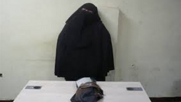 منتقبة تحاول سرقة