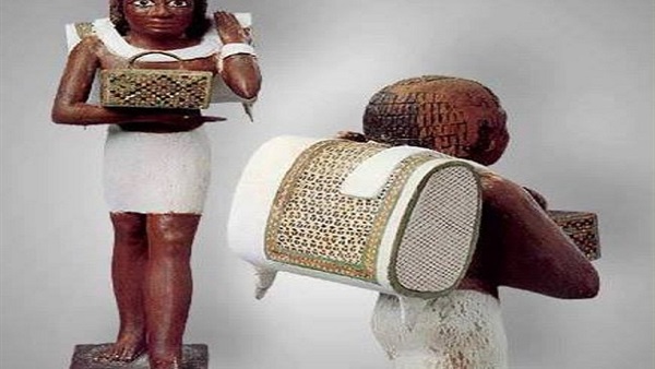 تمثال الحقيبة