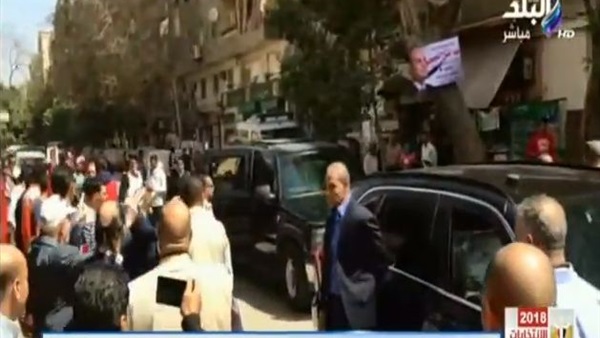 السفير الأمريكي يتفقد