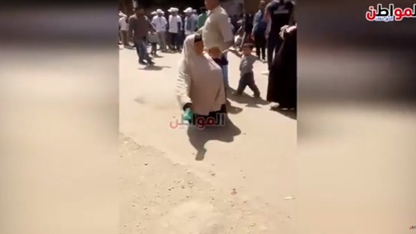سيدة مسنة