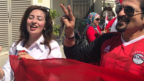 شباب في انتخابات