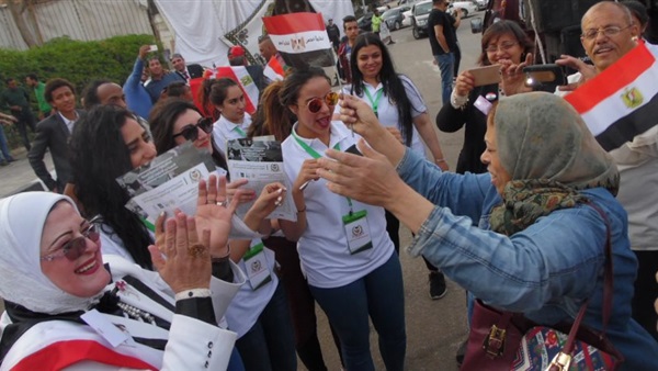 النساء أمام اللجان