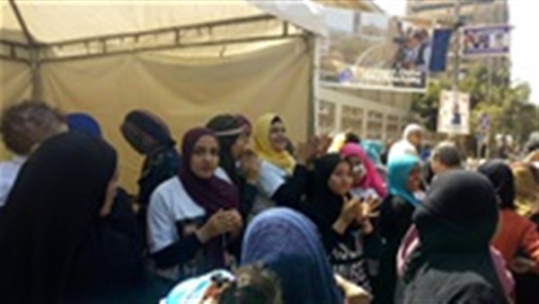جانب من مشاركة المواطنيين