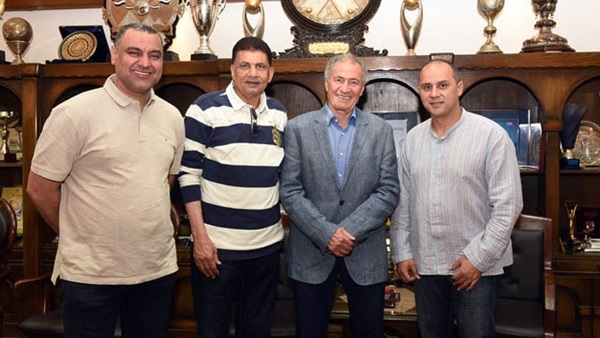 حسن مصطفي