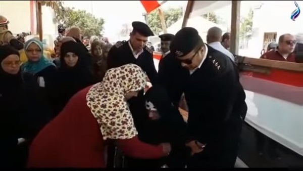 الداخلية تساعد سيدة