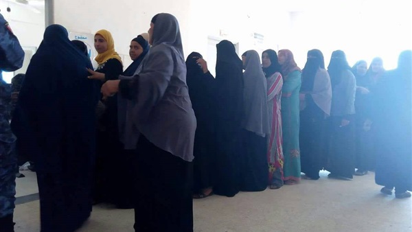 نساء النور
